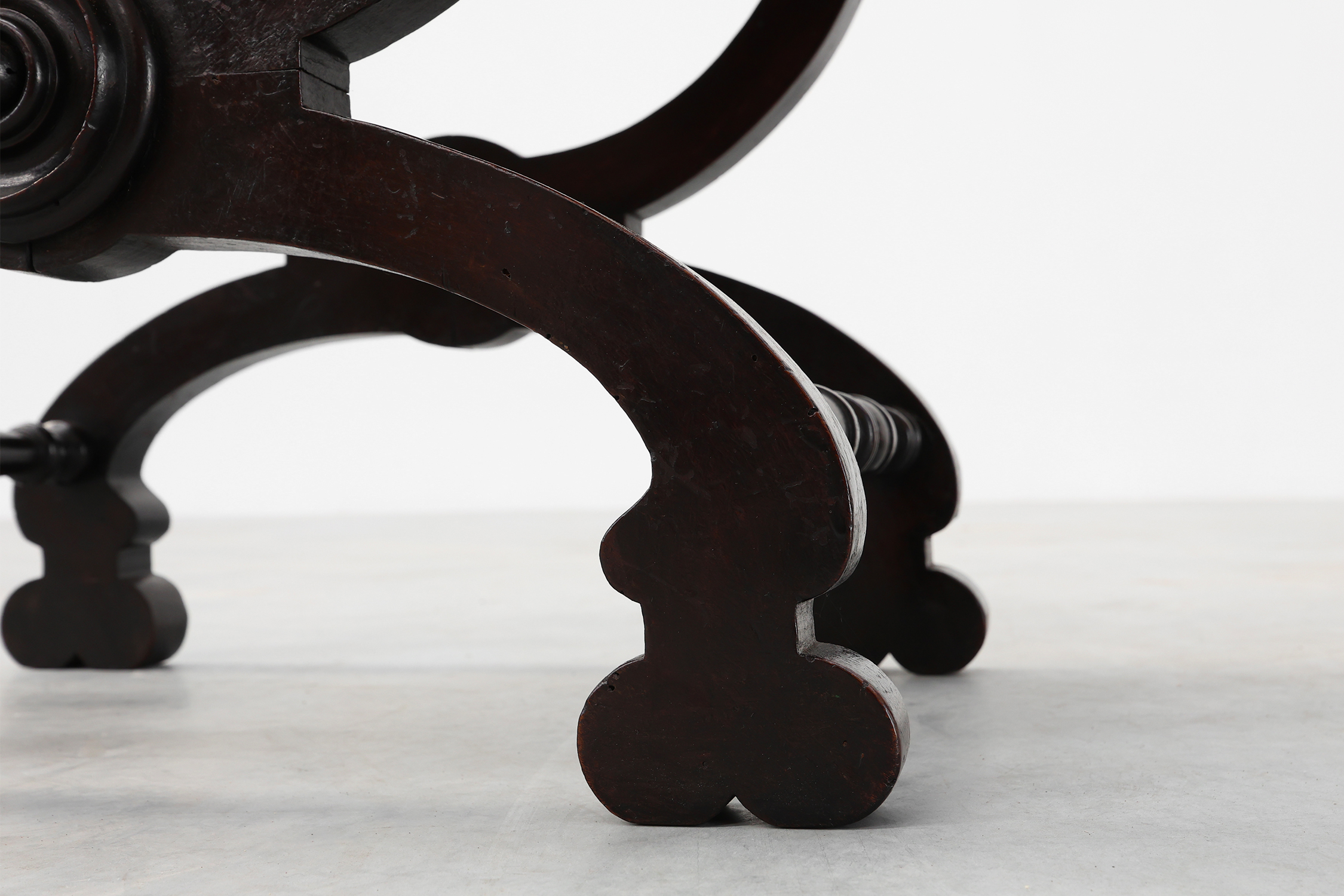 Pair of neoclassical stools with X-circular base, France ca. 1900thumbnail